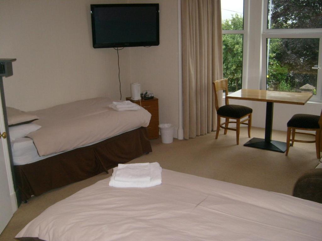 The Park Hotel Dumfries Room photo